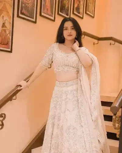 Escort Nirmal